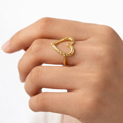 Curvy Heart Adjustable Ring