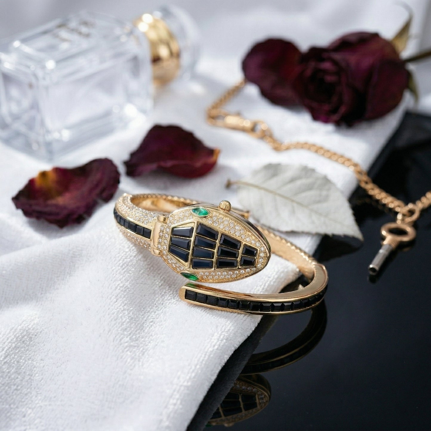 Black Bracelet Snake Watch Suitable for Medium Wrists